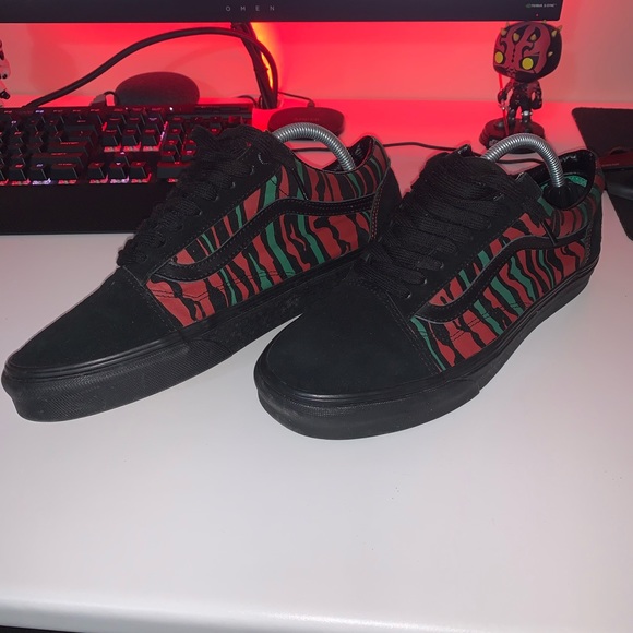 COPY - ATCQ x Vans - Picture 3 of 3